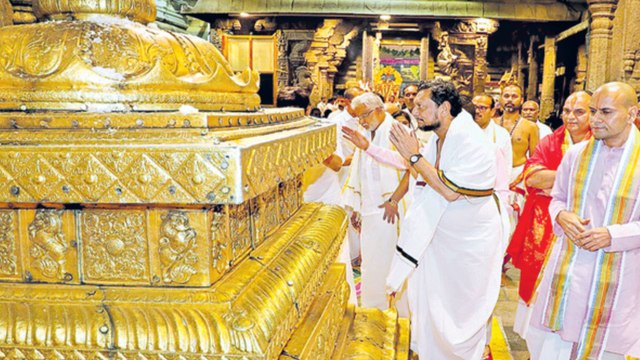 Supreme Court Chief Justice SA Bobde visits Tirumala on the occasion of Vaikunta Ekadasi 2020