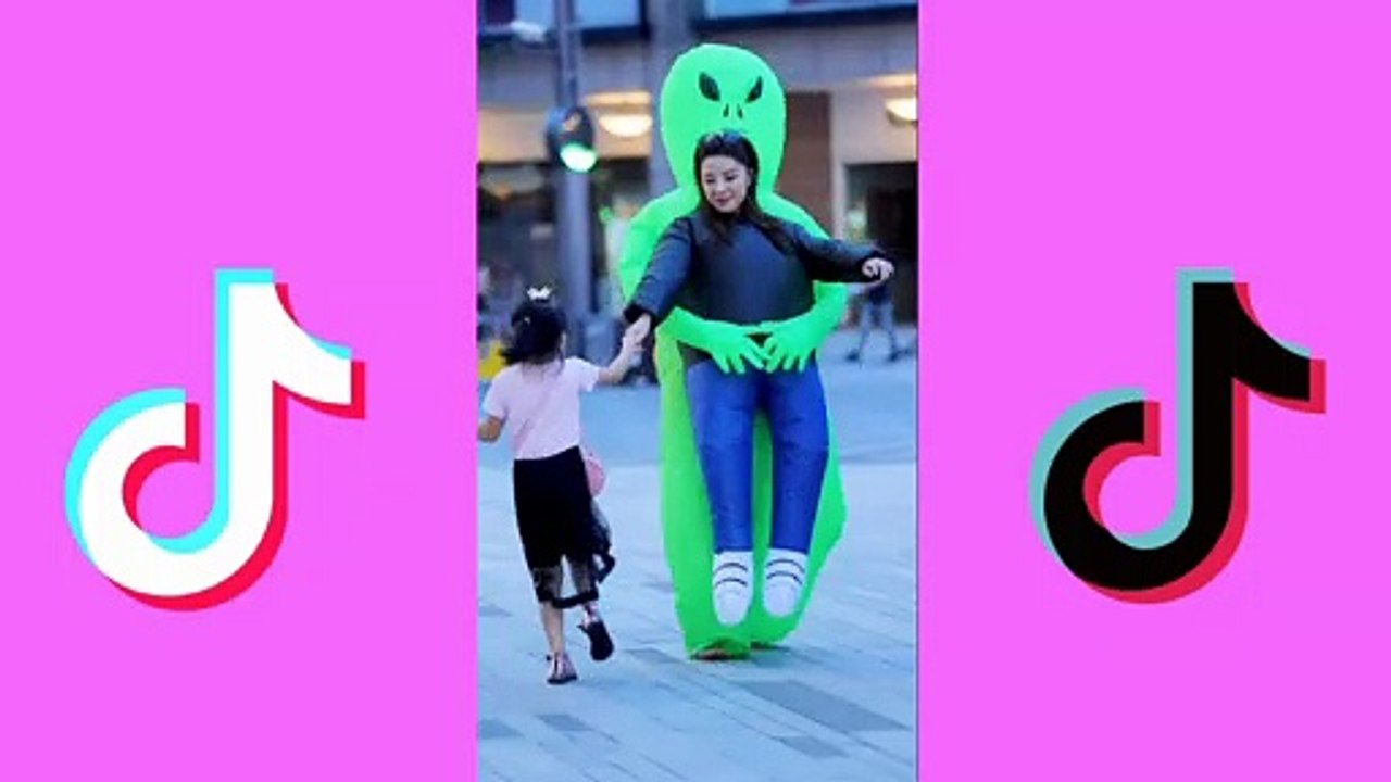 【抖音 TikTok 性感美女】偶遇大學校花，這個顏值身材你給打幾分？ how many points do you give for this beautiful figure?EP 8