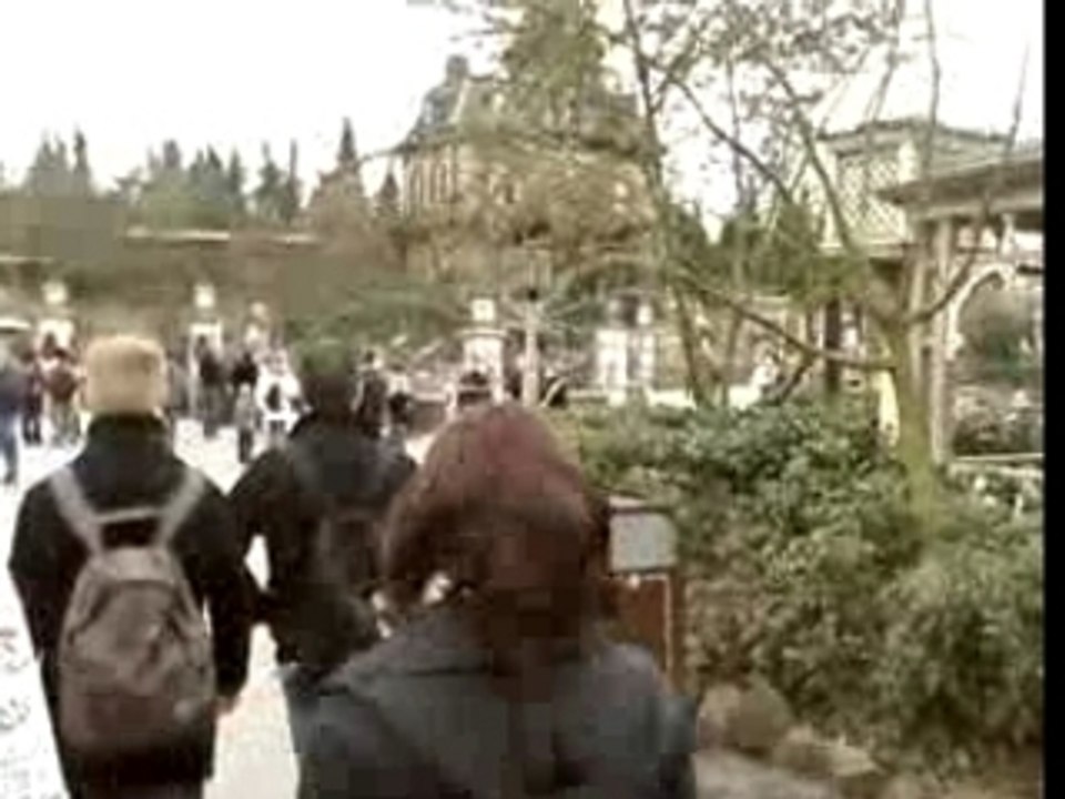 bts MUC à Disneyland Paris 6