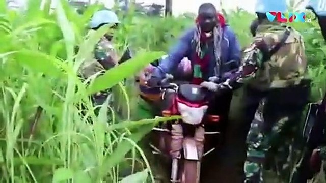 Detik-detik Prajurit TNI Ditenbaki Saat Selamatkan Warga