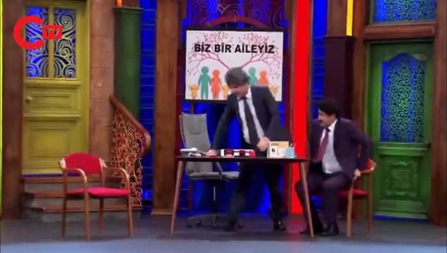 Güldür Güldür’den göndermeli “dekan atama” skeci kırdı geçirdi