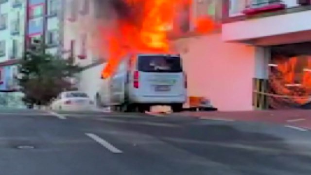 차에서, 공장에서, 공사장에서...성탄절 곳곳에서 화재 잇따라 / YTN