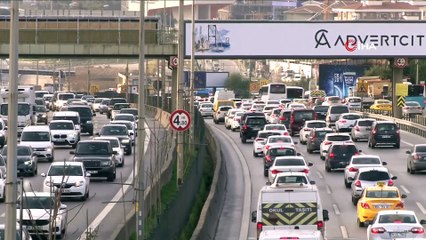 56 saat sürecek kısıtlama öncesi E-5'te trafik yoğunluğu