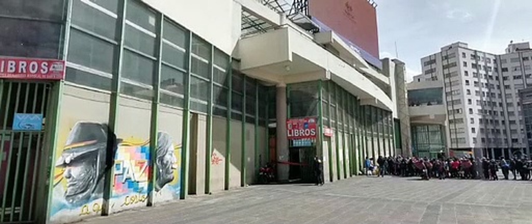 Antisociales roban en dos joyerías dentro del mercado Lanza en La Paz