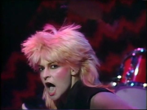 Three Of A Kind S02E01 1982 - BBC Comedy Sketch Show - Tracey Ullman / Lenny Henry / David Copperfield / Toyah