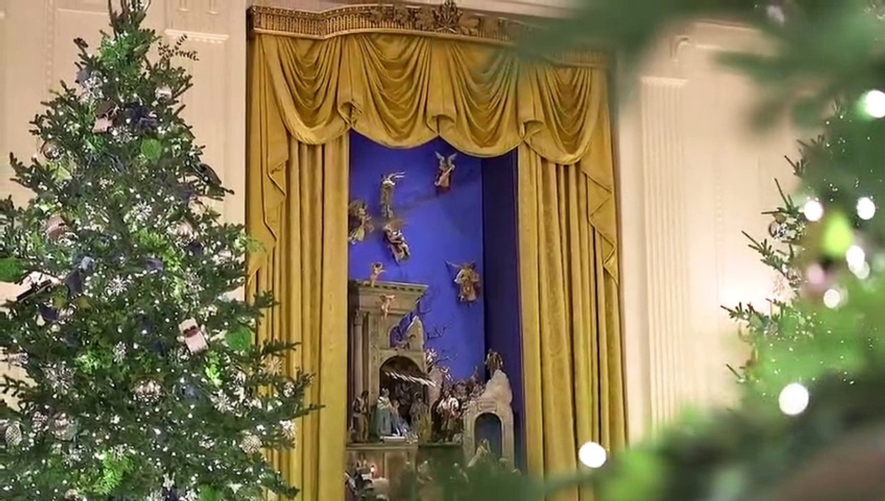 Regardez le message de Noël de Donald et Melania Trump : " "En cette période sacrée, nous remercions Dieu pour son amour infini et nous prions pour que sa lumière brille éternellement sur notre magnifique terre"