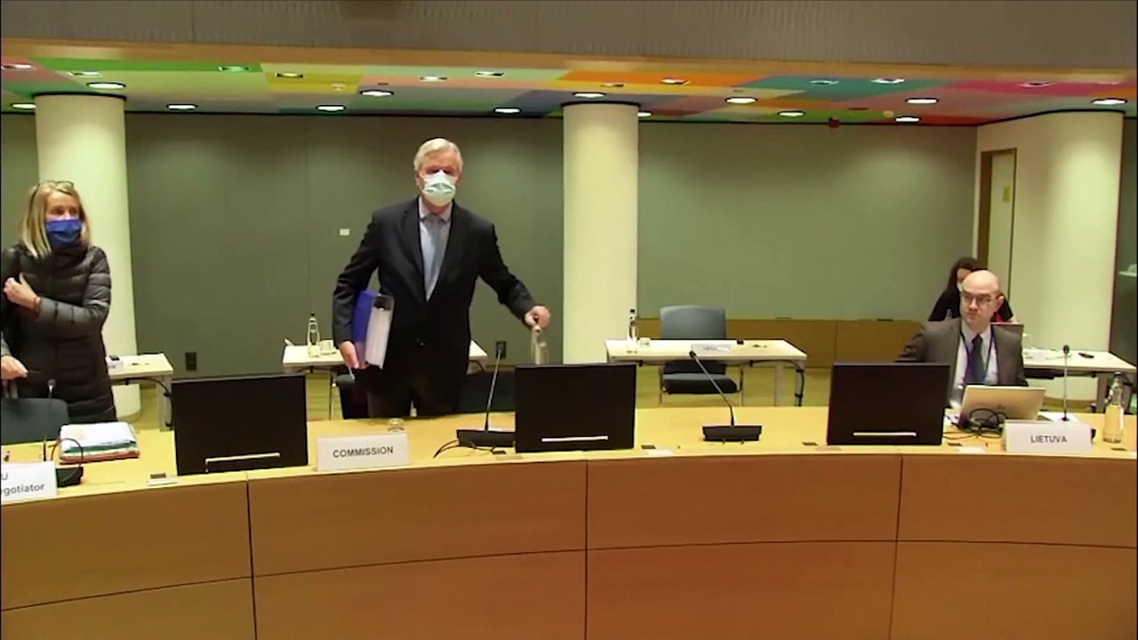 EU-Botschafter prüfen 1.200 Seiten Brexit-Deal