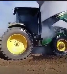 Ne Olmuş Bu Traktöre