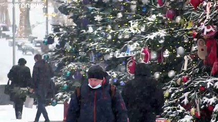 Москвичам обещают снежную новогоднюю ночь