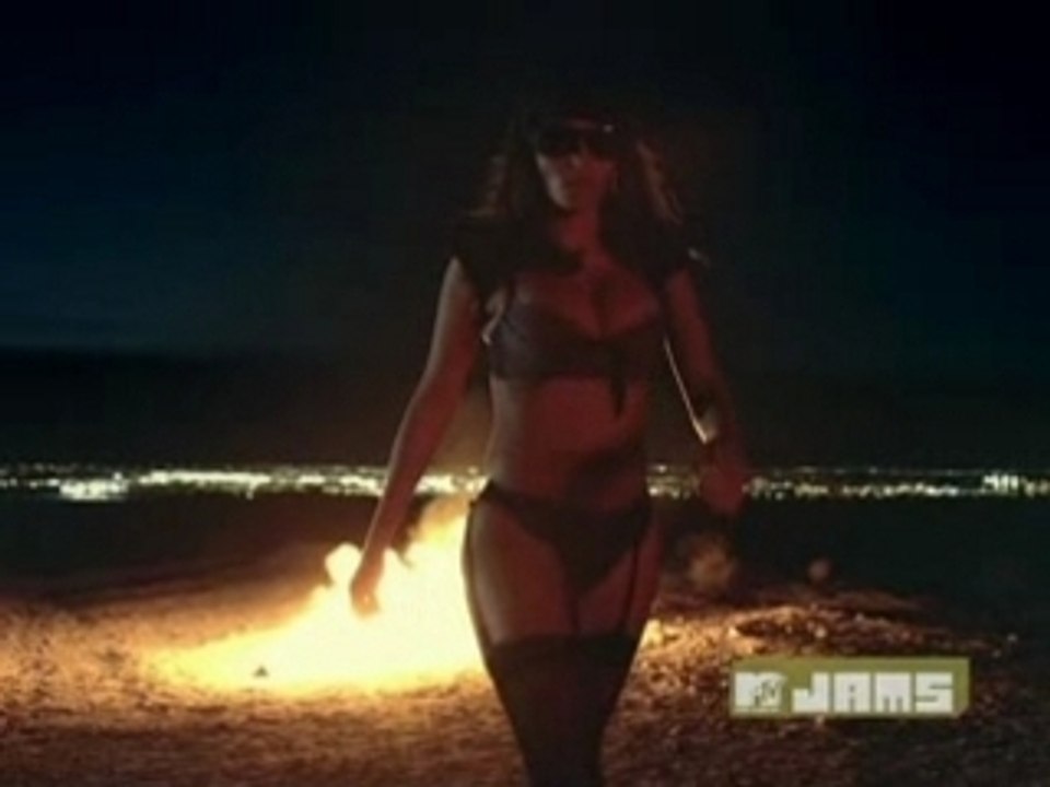 Kanye_west-flashing_lights