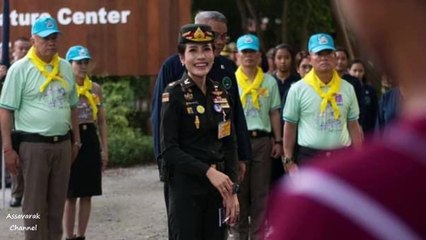 “เจ้าคุณพระสินีนาฏ พิลาสกัลยาณี”สวมเครื่องแบบทหาร ลงพื้นที่รร.ปูทะเลย์มหาวิชชาลัย