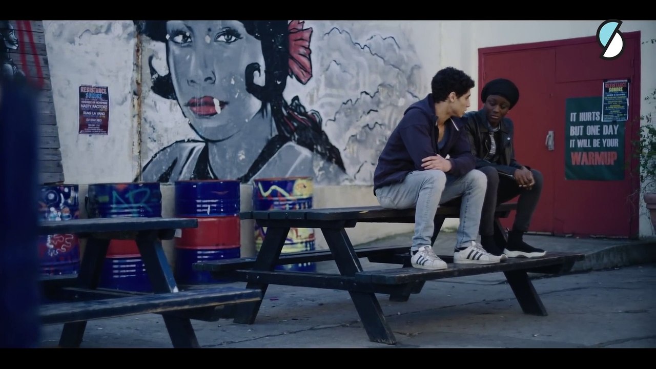 SKAM FRANCE EP.9 S4 : Vendredi 21h23 - Des sentiments pour toi