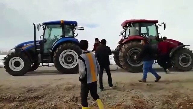 New Holland TD100D ile Case jx100 Traktör Çekişmesi