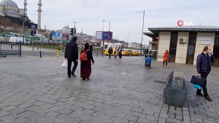 İstanbul’un meydanları turistlere kaldı