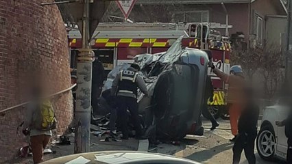 경기 이천 설봉저수지 인근 SUV 전복...2명 숨져 / YTN