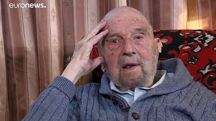 Décès de l'agent double britannique George Blake, qui espionnait pour les Soviétiques