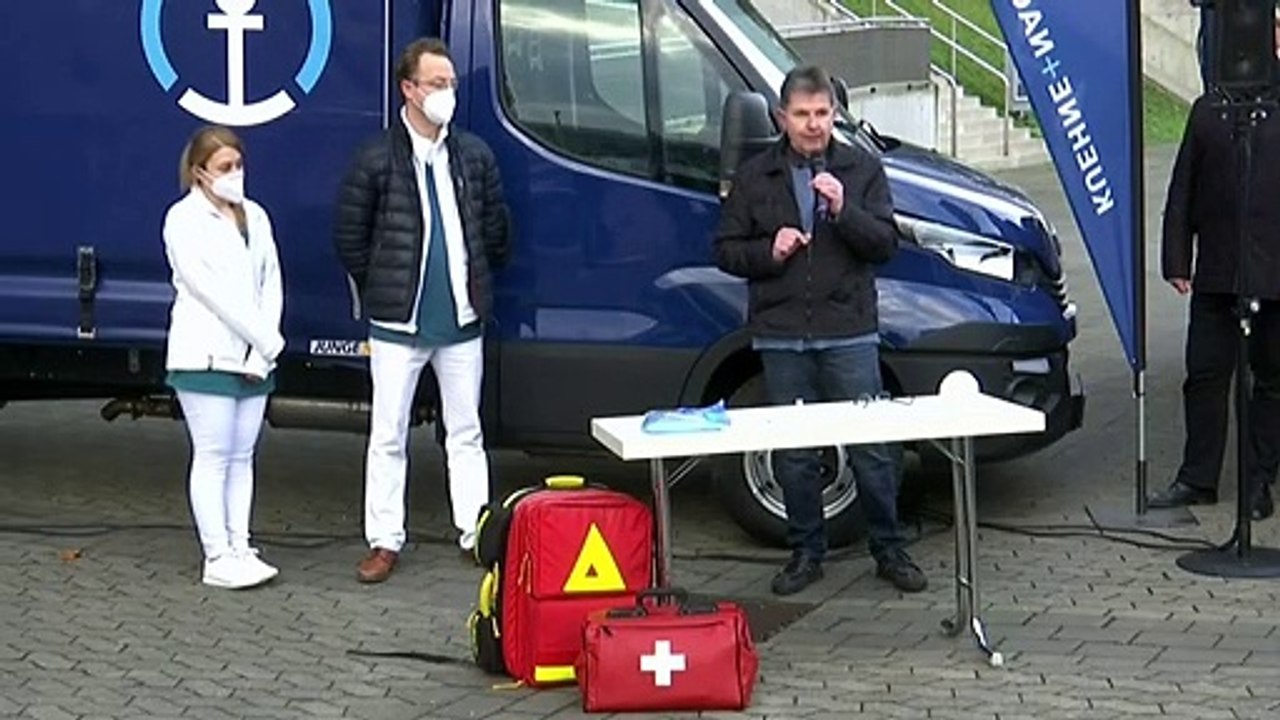 Corona-Impfdosen in Deutschland ausgeliefert - Impfbeginn am Sonntag