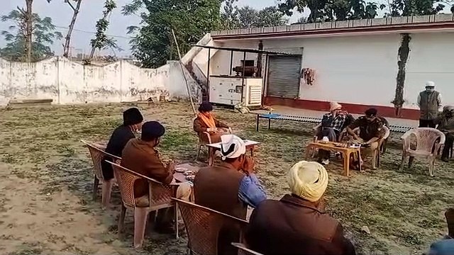 गुरुद्वारा में आईजी रेंज ने सिख किसानों से की मुलाकात, सुनी समस्याएं