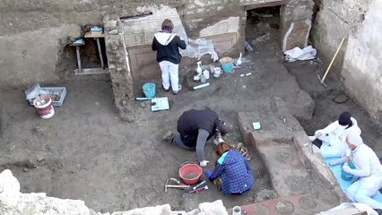 „Außerordentliche Entdeckung“: Thermopolium in Pompeji freigelegt