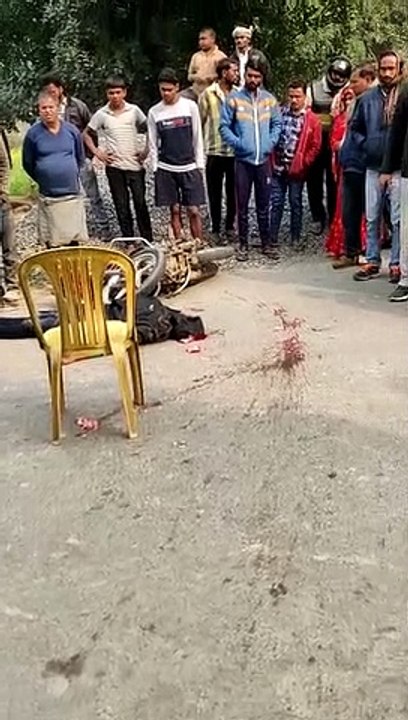 ट्रक को ओवरटेक करने में बाइक चालक की मौत हुई