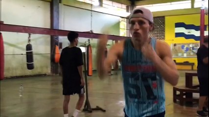 Campeon mundial Rene Alvarado preparado para pelear