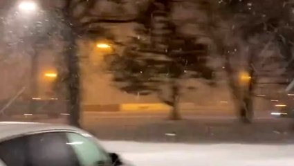 Heavy snow falls on Iowa