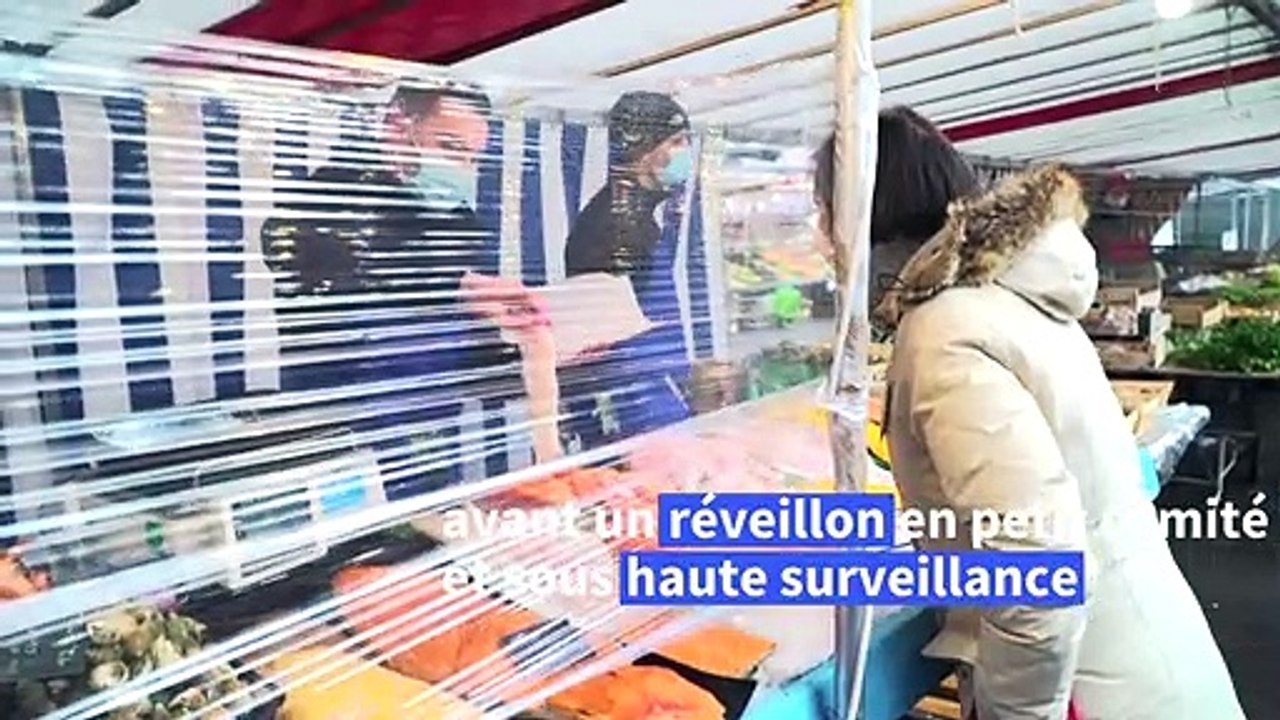 Des Parisiens "un peu stressés" à la veille d'un réveillon en petit comité