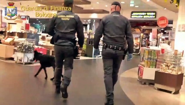 Bologna - False griffe, sequestri all'aeroporto Marconi (30.12.20)