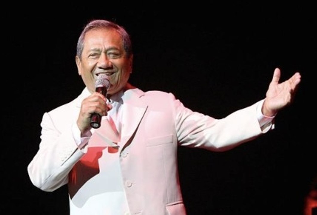 Armando Manzanero, Mexican Composer and Singer, Dead at 85
