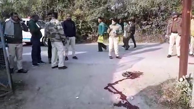 सैर-सपाटा में हंगामा, युवक को चाकू मारे