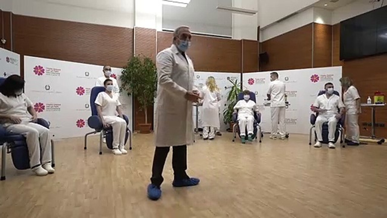 La somministrazione del  vaccino anti-Covid  allo Spallanzani di Roma