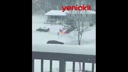Kar temizlemek için yaptığı şaşkına çevirdi!