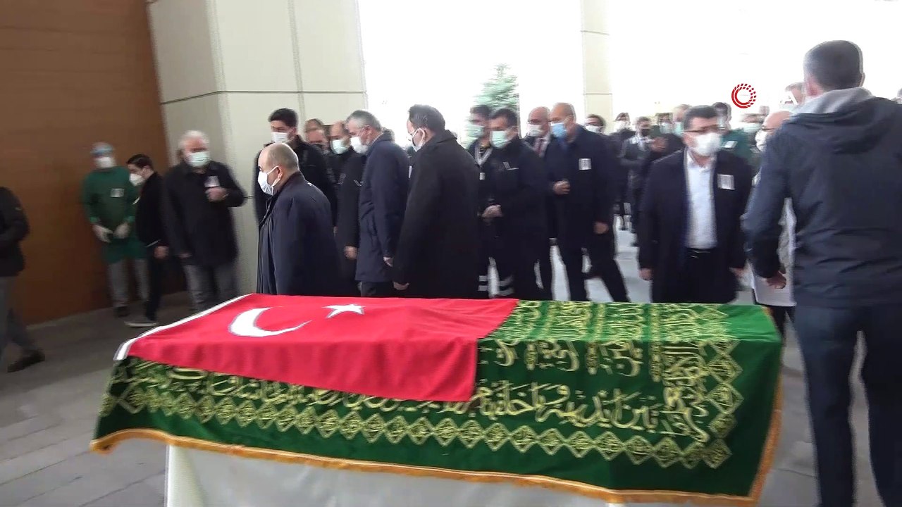 Koronadan ölen hastane personeli için tören