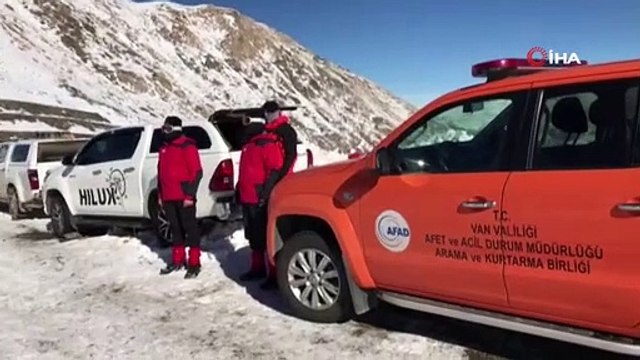 Millî Savunma Bakanlığı: Hakkâri'de çığ altında kalan bir asker şehit oldu, bir asker aranıyor