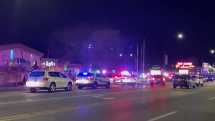 미국 일리노이주 볼링장서 무차별 총격...3명 사망 / YTN