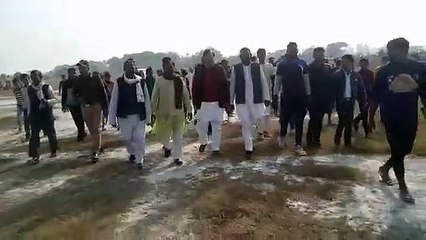 यदुवंशी क्रिकेट क्लब तिलकपुर में उद्घाटन करने पहुंचे समाजवादी पार्टी के एमएलसी बासुदेव यादव