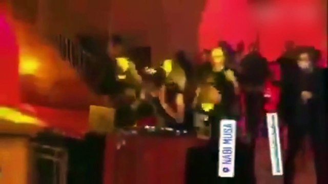 Kepazelik paçadan akıyor! Alçaklar camiyi diskoya çevirdi