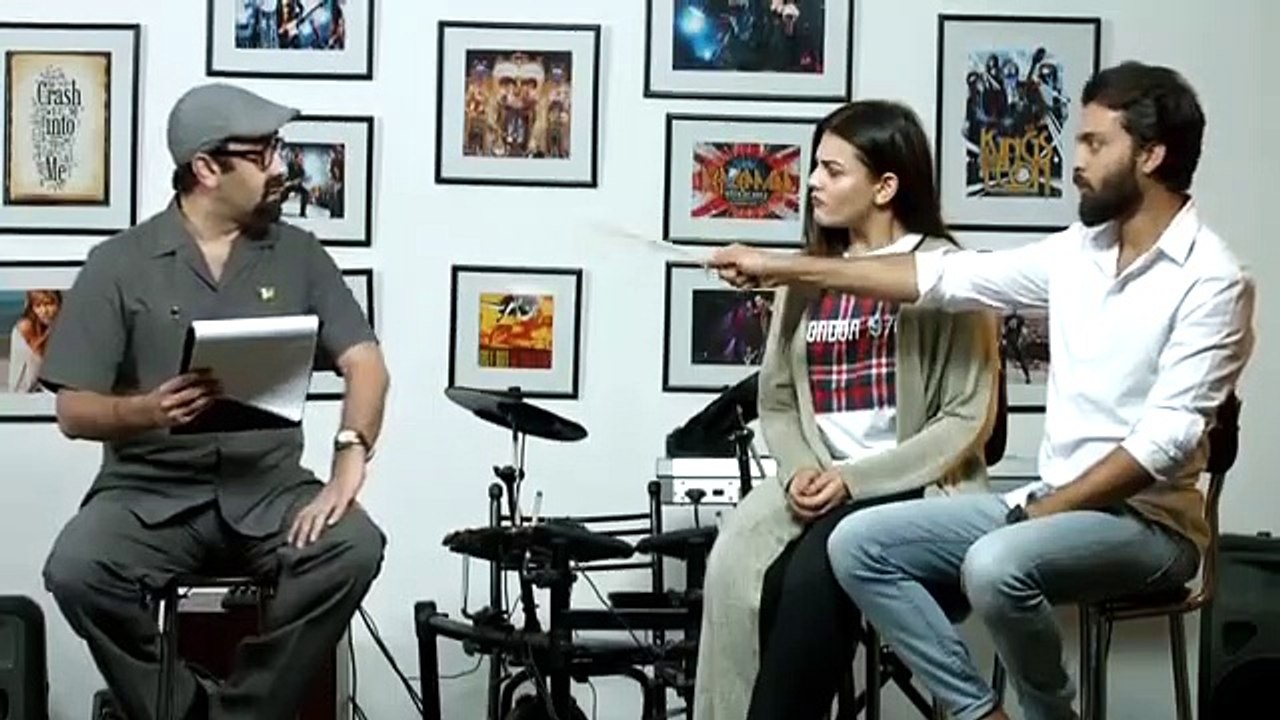 Zara Noor Abbass & Asad Siddiqui funny interview with Voice Over Man - Episode @