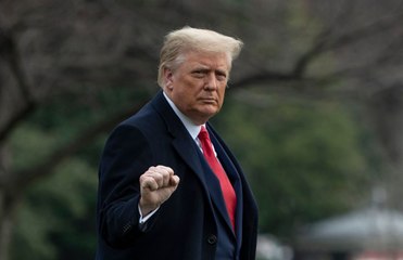 Après une semaine, Donald Trump ratifie le plan d'aide du Congrès
