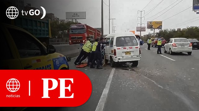 Triple choque deja a conductor en de minivan atrapado entre los fierros | Primera Edición