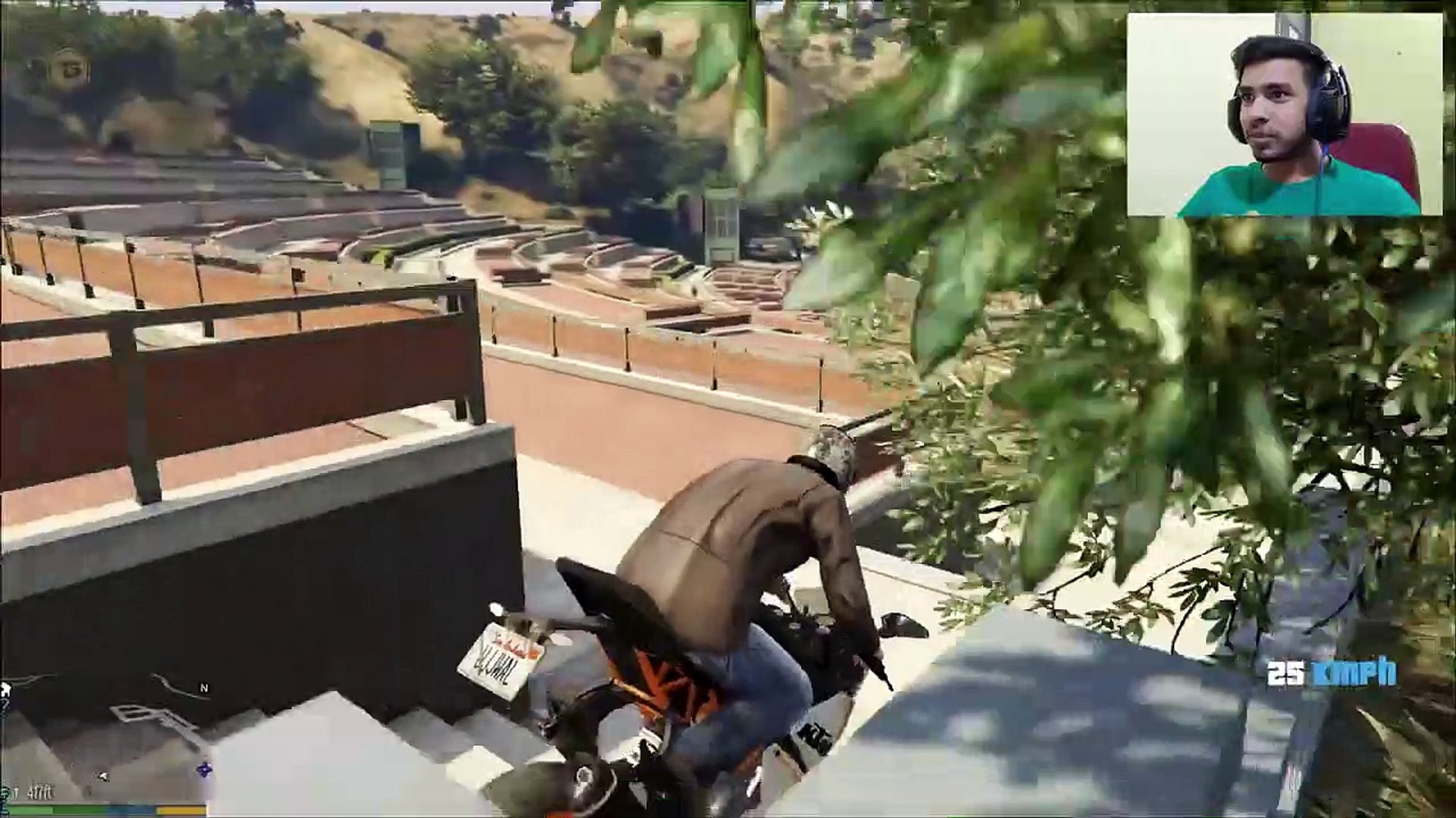 GTA 5 - Official Gameplay Video 