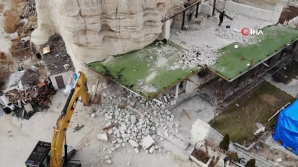 Göreme Belediye Başkanı, oğlunun kaçak yapısını yıktırdı