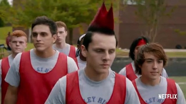 Cobra Kai : Ralph Macchio et William Zabka vont-ils faire la paix pour la saison 3 du spin of de Karate Kid ?