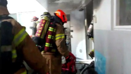 기도하려고 촛불 켰다가 불...1명 화상·13명 부상 / YTN