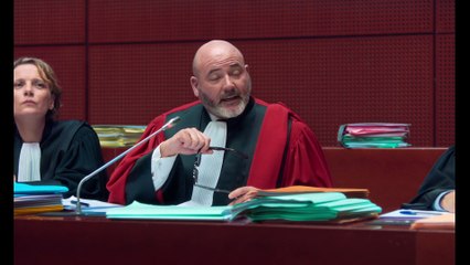 La chica del brazalete - Tráiler español