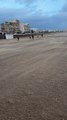 L'impressionnante puissance du vent sur la plage de Saint-Jean-de-Monts qui déplace le sable lors de la tempête Bella