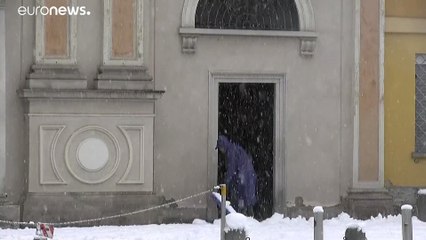 Πυκνό χιόνι στο Μιλάνο - Προβλήματα στους δρόμους