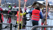 Da vacanza a trappola, turisti britannici in fuga dalla quarantena in Svizzera