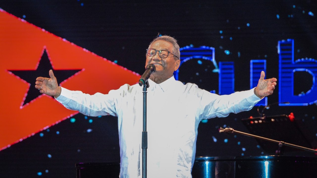 Los mensajes con los que el mundo despide al maestro Armando Manzanero