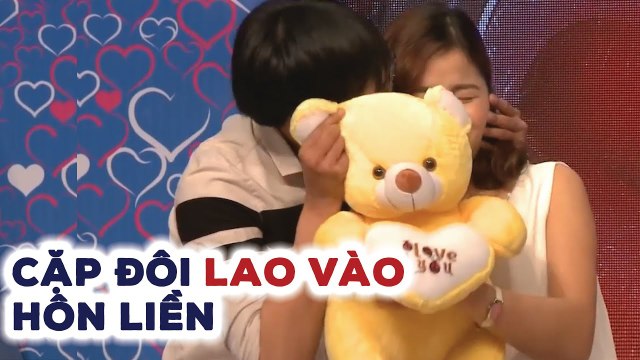 Cặp đôi HIỀN NÊN Ế không biết nói gì, ngồi im BẤM NÚT NẮM TAY liền lao vào hôn nhau TỚI TẤP mừng rỡ